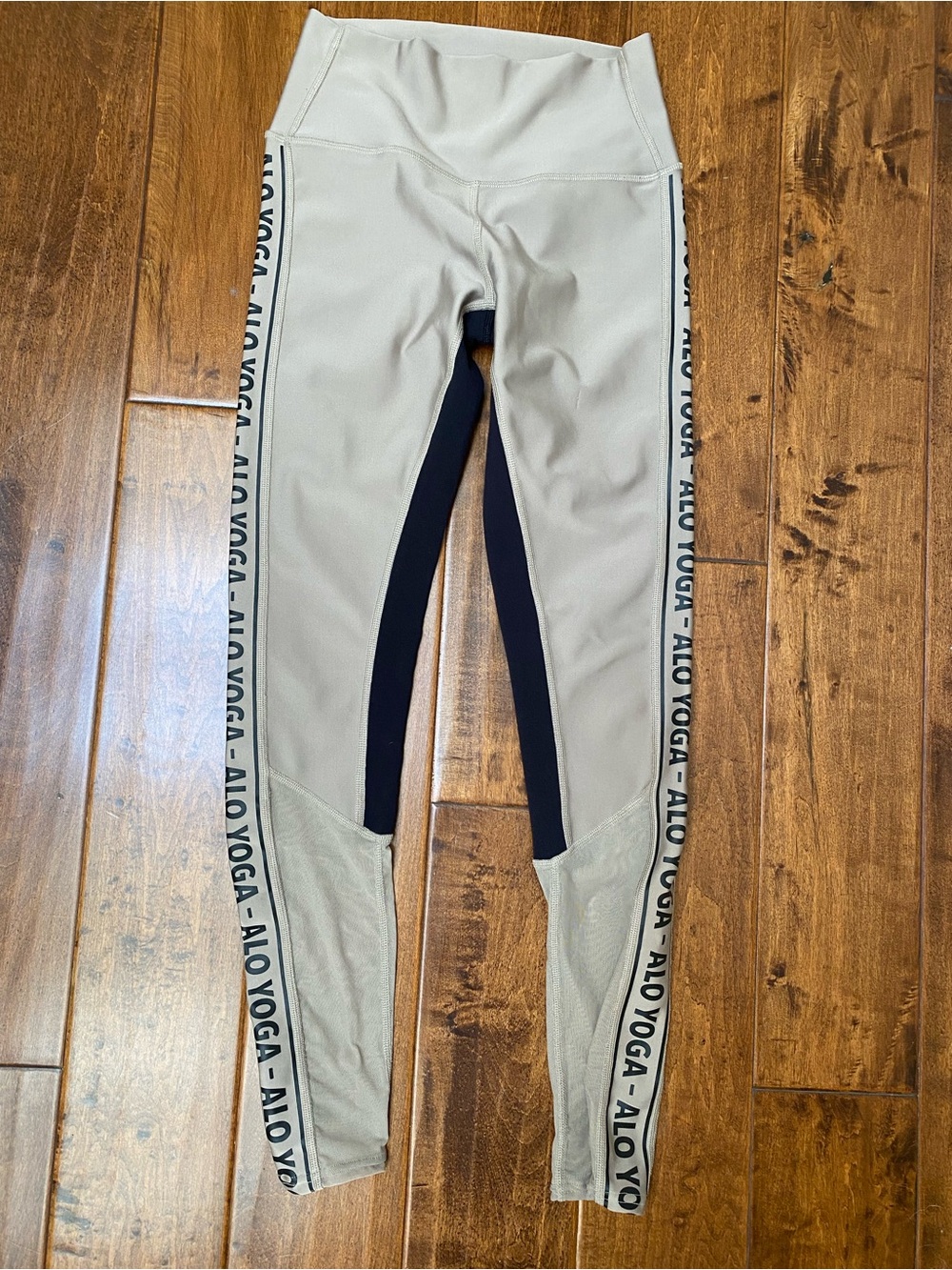 ALO Yoga Beige Leggings with Black Side Panels and Logo Tape